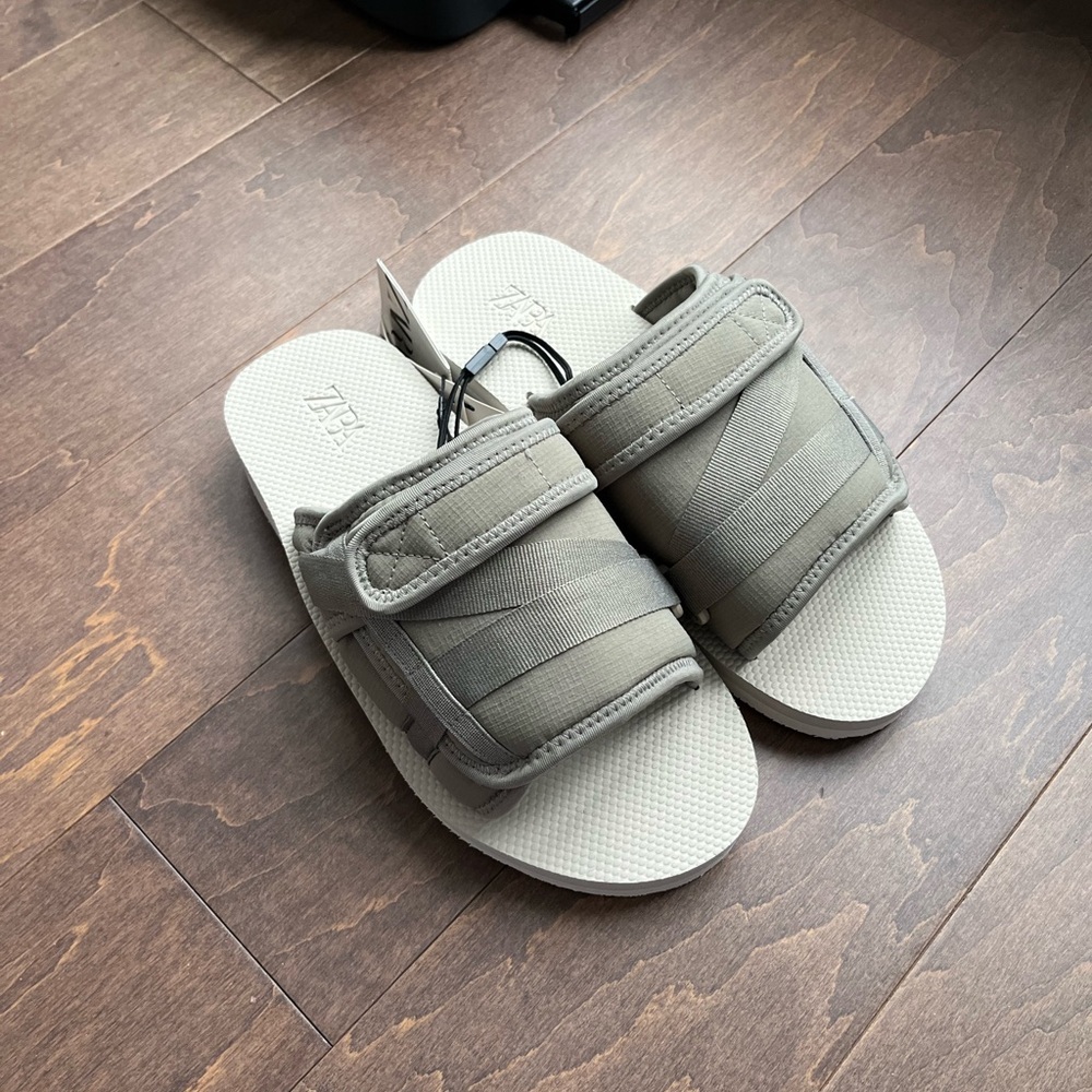 Zara slides